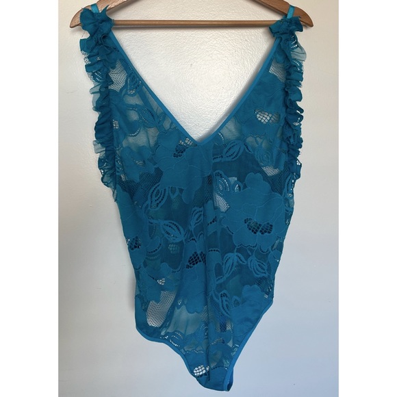 Suzy Black | NWT | “Patina” elastic lace teddy w. ruffle trim - Picture 4 of 9